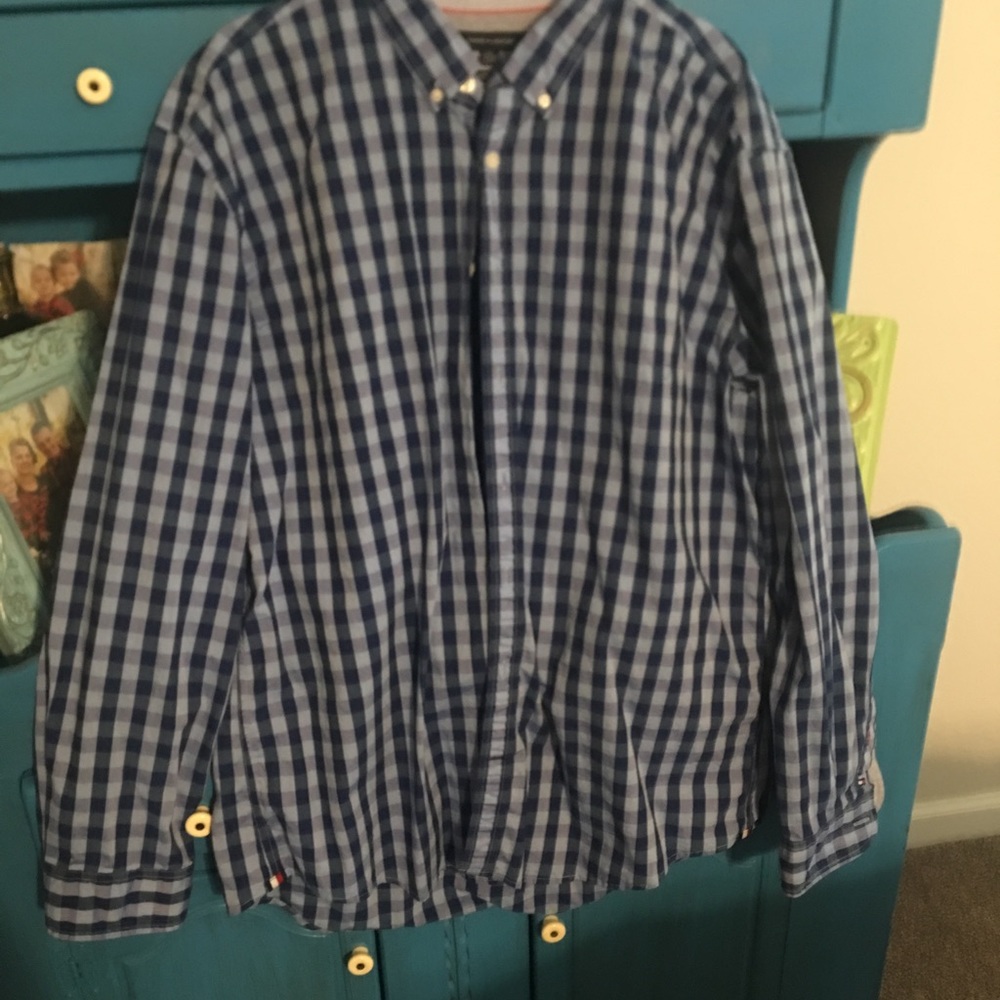 Men’s Tommy Hilfiger Button Down Shirt